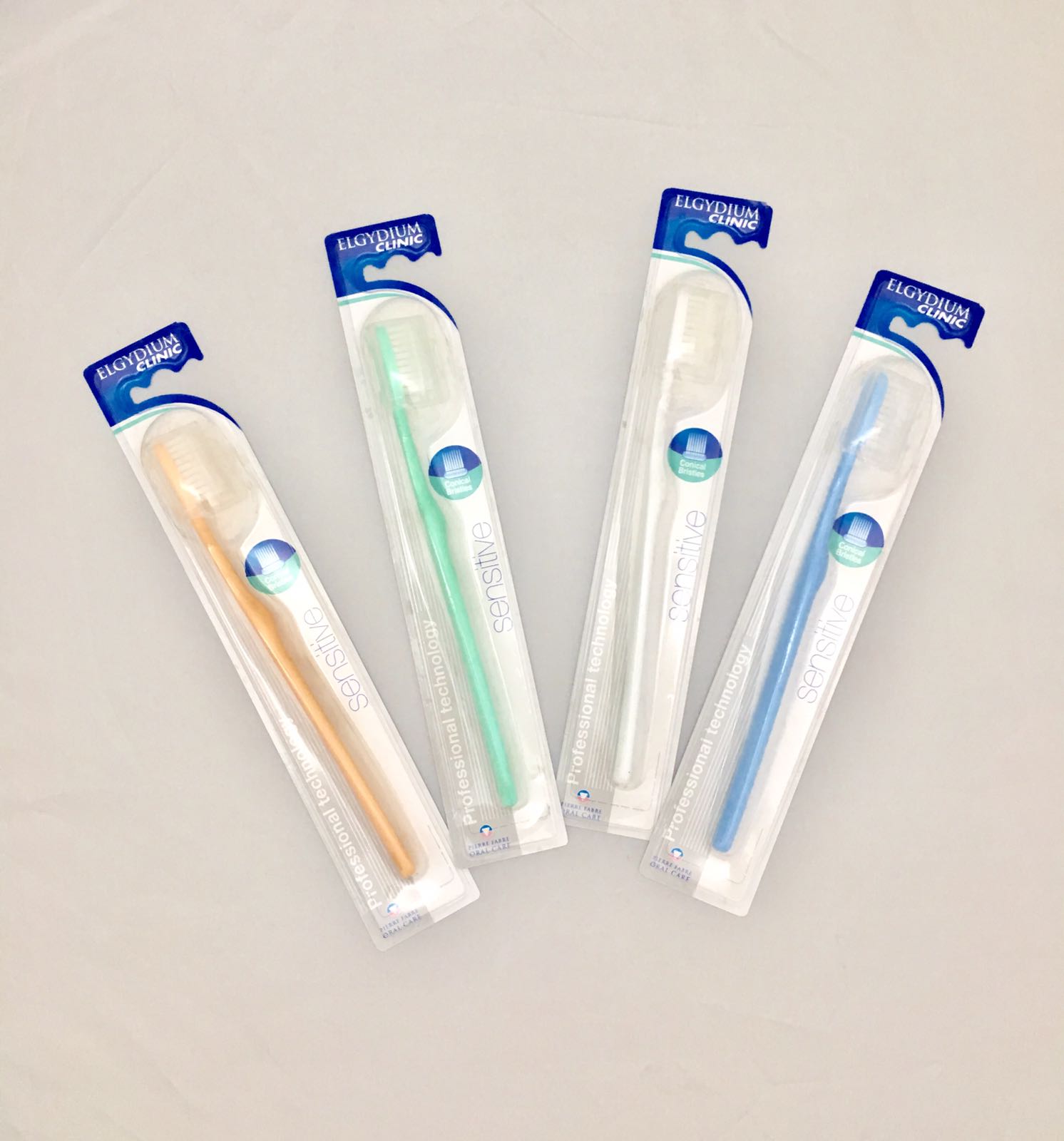 Elgydium Clinic Escova Sensitive Cerda Cónica